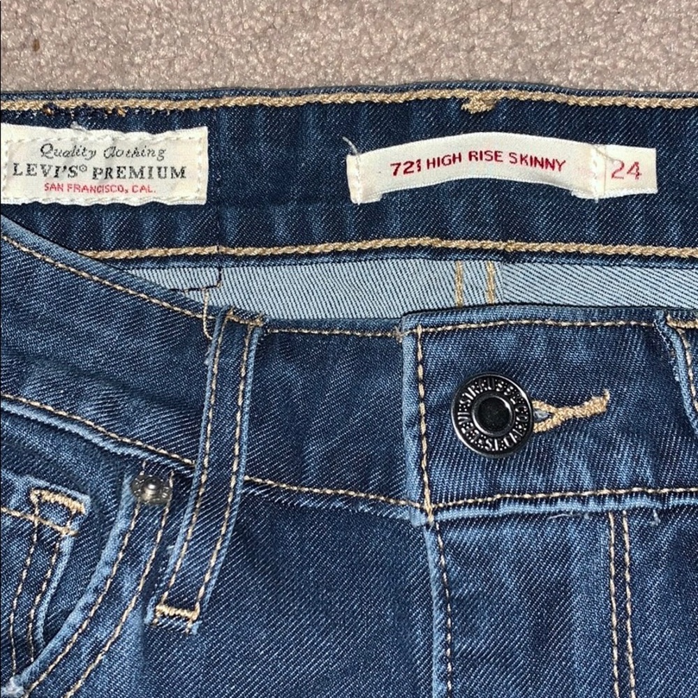Anthropologie // Levi’s High Rise Skinny Jeans🌛 - Picture 7 of 12